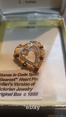Vintage Gold Tone Crown TRIFARI Rhinestone Heart Brooch Pin In Original Box