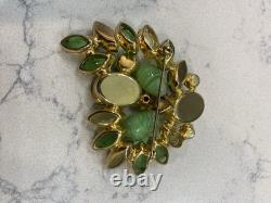 Vintage Gold Tone Juliana Molded glass rhinestone leaf pin brooch