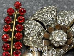 Vintage Gold Tone Pot Metal Rhinestone Red Flower Bouquet Brooch Pin READ