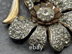 Vintage Gold Tone Pot Metal Rhinestone Red Flower Bouquet Brooch Pin READ