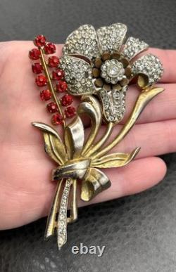 Vintage Gold Tone Pot Metal Rhinestone Red Flower Bouquet Brooch Pin READ