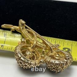 Vintage Green Emerald Faceted Rhinestone Brooch Dainty Gold Plate Signed Ciner