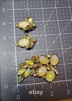 Vintage JULIANA Yellow Opaline Art Glass Brooch & Earrings Set Citrine AB RS