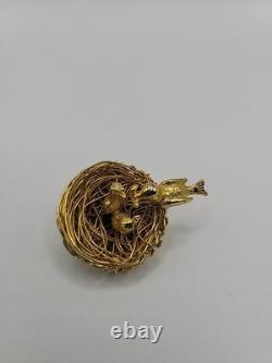 Vintage Jeanne Bird Nest Brooch Pin Gold Tone Figural Rhinestone Signed Jewelry