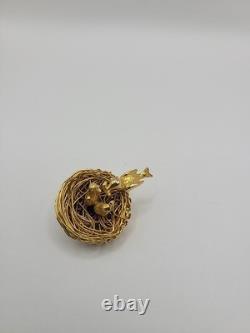 Vintage Jeanne Bird Nest Brooch Pin Gold Tone Figural Rhinestone Signed Jewelry