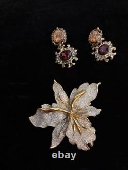 Vintage Jewelry Lot 39pc Rhinestone Cameo Brooch Enamel Watch Chunky Heart Gold