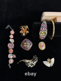 Vintage Jewelry Lot 39pc Rhinestone Cameo Brooch Enamel Watch Chunky Heart Gold
