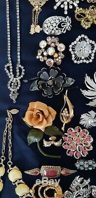 Vintage Jewelry Lot Many Rhinestones Pieces Brooches And Necklaces All Wearable