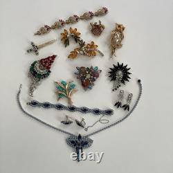 Vintage Juliana D &E Iridescent Lava Rock Molded Glass & Rhinestone Brooch Pin