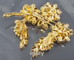 Vintage Juliana Yellow White rhinestone Flowers Gold tone Brooch Earrings Set