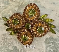 Vintage Juliana demi-parures Floral Design Rhinestone Brooch & Earrings