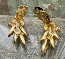Vintage Juliana demi-parures Floral Design Rhinestone Brooch & Earrings