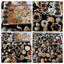 Vintage LOT 201 pc Brooches Pins Jewelry LOT VINTAGE MID CENTURY 73 signed