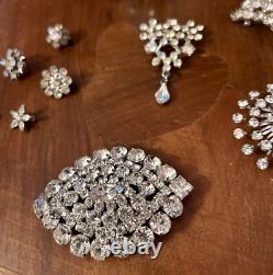 Vintage Lot Of BEAUTIFUL RHINESTONES Brooches Scatter Pins Sweater Guard