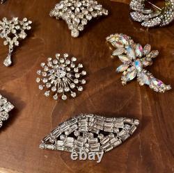 Vintage Lot Of BEAUTIFUL RHINESTONES Brooches Scatter Pins Sweater Guard