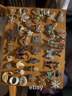 Vintage Mixed Lot of 44 Multicolor Brooches & Pins Metal Enamel Rhinestone