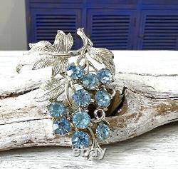 Vintage Pegasus Coro Blue Rhinestone Grapevine Brooch Blue Stones Silver #39
