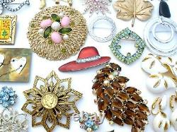 Vintage Rhinestone Brooches Lot 25 Pieces Enamel Flowers Trifari Sarah Cov Pins