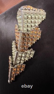 Vintage SCHIAPARELLI 3-D Articulated Arrowhead Rhinestone Brooch 3.5 Long WOW