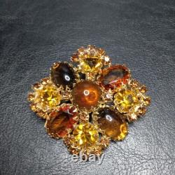 Vintage SCHREINER Unsigned Topaz Rhinestone Pin Brooch Gold Tone. 10015