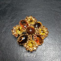 Vintage SCHREINER Unsigned Topaz Rhinestone Pin Brooch Gold Tone. 10015