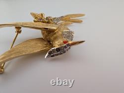 Vintage Signed Boucher 7471 Gold Tone Pastel Rhinestone Bird Of Paradise Brooch