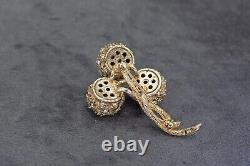 Vintage Signed Ciner Jeweled Flowers Gold Figural Gold Brooch Pin