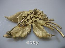 Vintage Signed Crown Trifari Gold Tone Leaf Motif Rhinestone Brooch