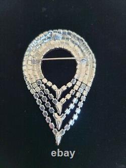 Vintage Signed KRAMER NEW YORK Lovely Rhinestone Brooch