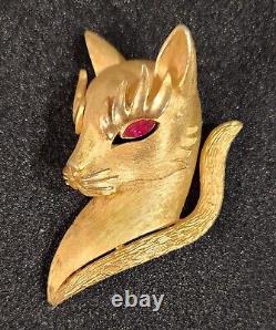 Vintage Trifari Lioness/Cat Brooch Pin