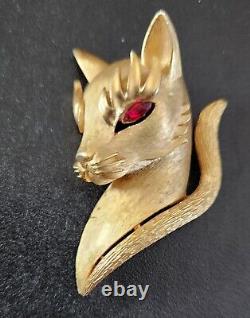 Vintage Trifari Lioness/Cat Brooch Pin