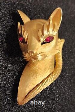 Vintage Trifari Lioness/Cat Brooch Pin