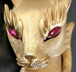 Vintage Trifari Lioness/Cat Brooch Pin