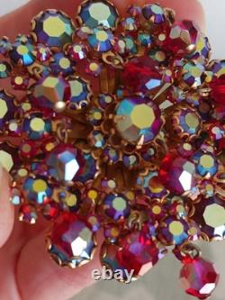 Vintage signed Weiss AB brooch en tremblant 10 moving crystals