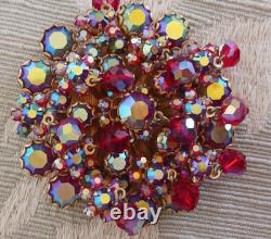 Vintage signed Weiss AB brooch en tremblant 10 moving crystals