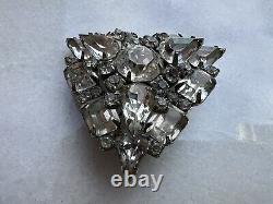 Vintages Mid-Century Marked WEISS Rhinestone Broach/Pin, Clear