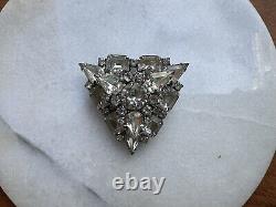 Vintages Mid-Century Marked WEISS Rhinestone Broach/Pin, Clear