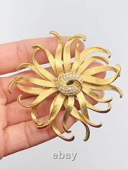 Vtg GIVENCHY Gold Tone Clear Rhinestone Sunflower Daisy Flower Brooch Pin