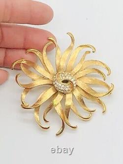 Vtg GIVENCHY Gold Tone Clear Rhinestone Sunflower Daisy Flower Brooch Pin