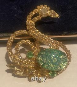 Vtg Juliana D&E Citrine Green Speckled Glass Rhinestone Swan Figural Brooch