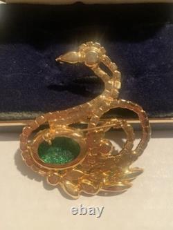 Vtg Juliana D&E Citrine Green Speckled Glass Rhinestone Swan Figural Brooch