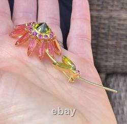 Vtg Unsigned Flower Brooch Rhinestone Gold Tone Stem