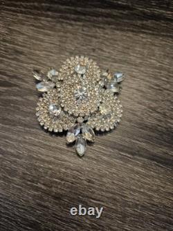 Weiss Clear Crystal Rhinestone Flower Vintage Pin Brooch Signed